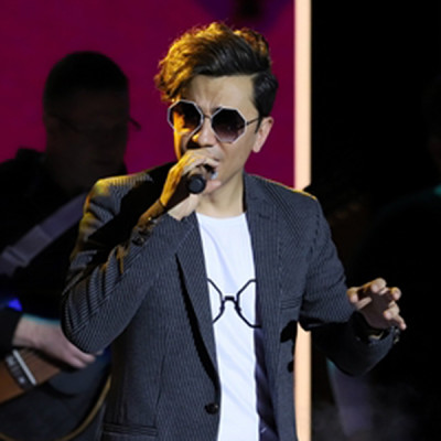 محسن ابراهیم زاده